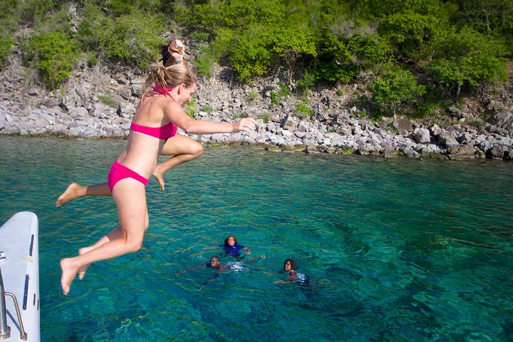 St Kitts Deluxe Catamaran Snorkeling Tour With Lunch