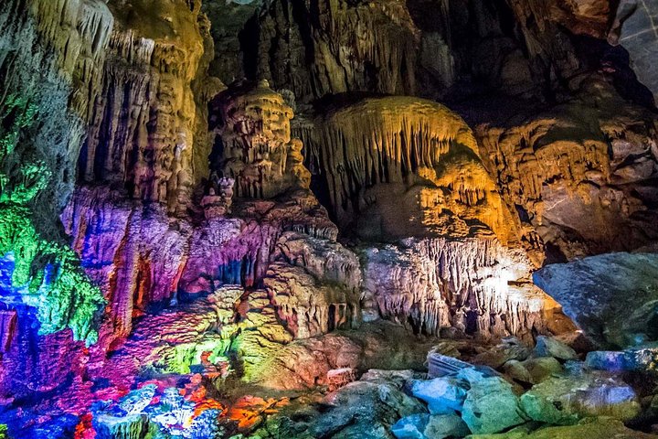 DELUXE SMALL Group : PHONG NHA CAVE And PARADISE CAVE Full Day Guided Tour