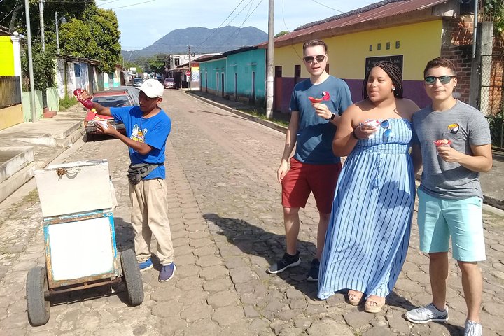 Flowers Route Tour-Colonial Towns, Handicraft & Coffee Plantation