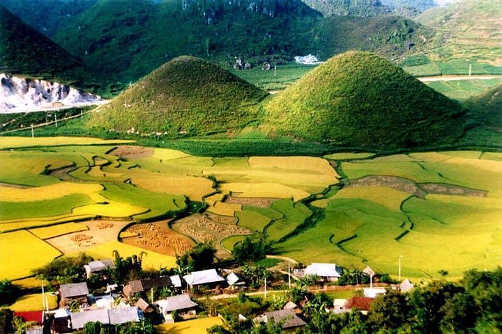 Ha Giang Loop Private Motobike Tour - 4 Days and 3 Nights!