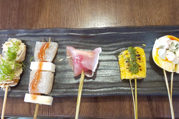 Osaka Food Tour: 15 Delicious Dishes & 3 drinks at 5 Eateries