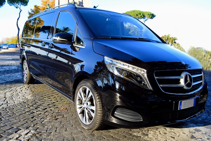 Civitavecchia Private Transfer: From the Port to Rome Airport
