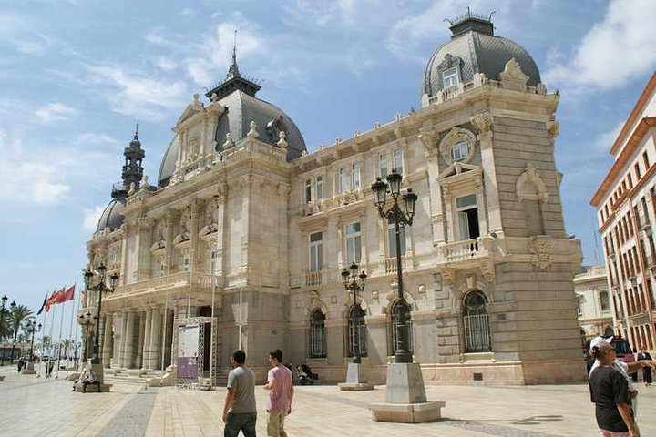 Private 4-hour Shore Excursion of Cartagena with driver and official guide