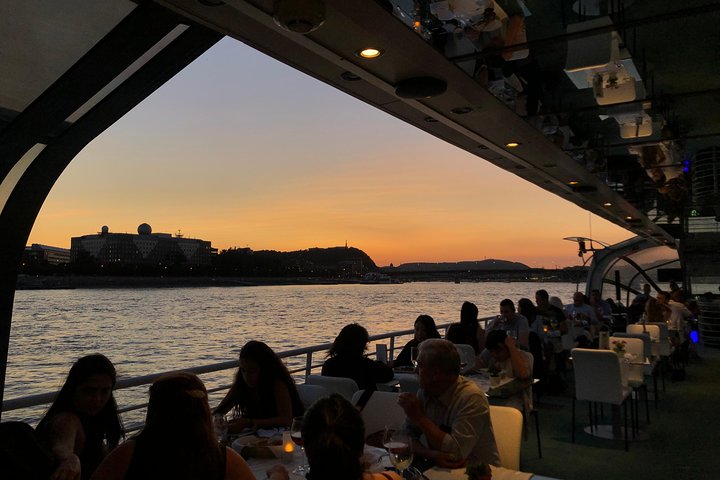 Budapest Danube River Candlelit Dinner Cruise with Live Music
