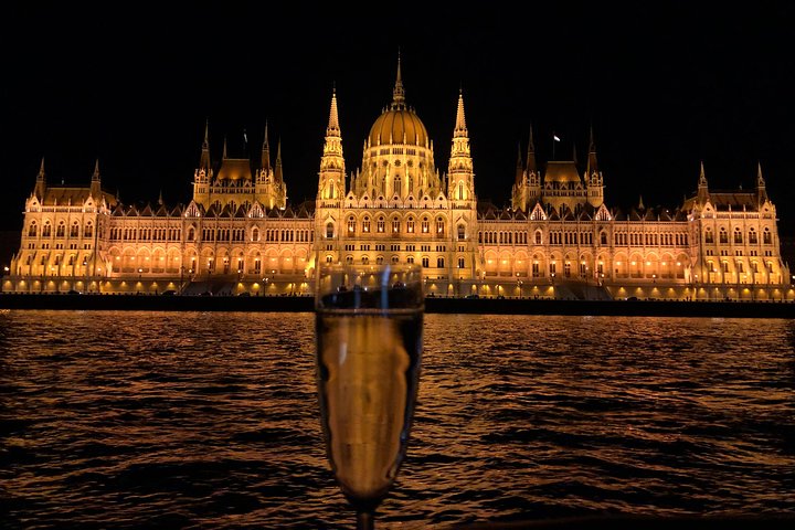 Budapest Danube River Candlelit Dinner Cruise with Live Music