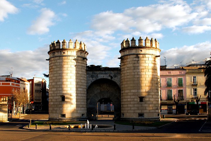 Private Tour: Evora, Elvas and Badajoz (Spain) day trip from Lisbon