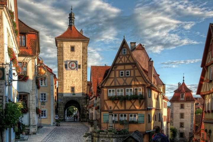 Frankfurt Super Saver: Neuschwanstein Castle and Rothenburg Day Trip
