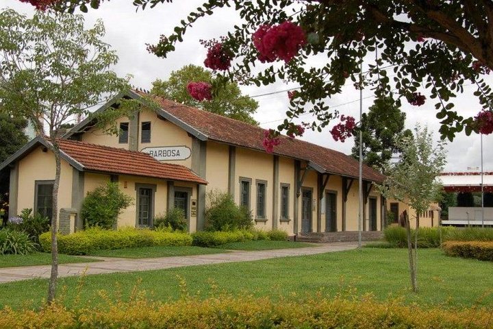 Private Transfer to Maria Fumaça Railway Station and Italian Epic