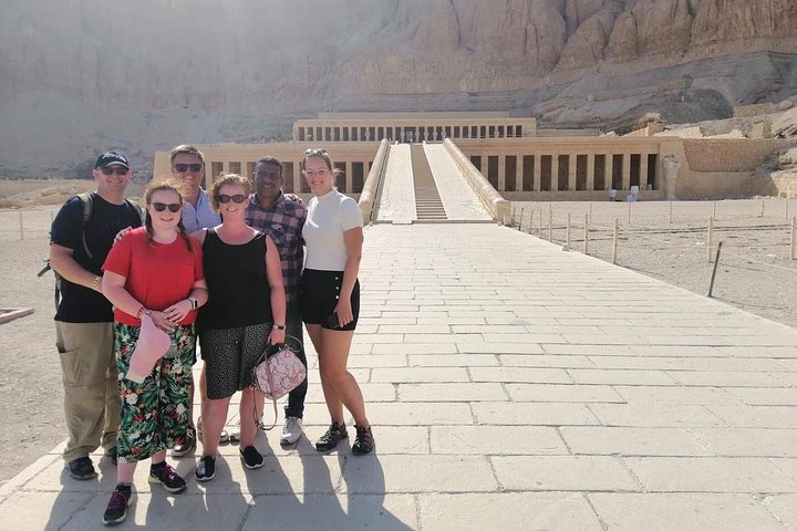 4Days Nile Cruise From Aswan To Luxor Abu Simbel and Air Balloon