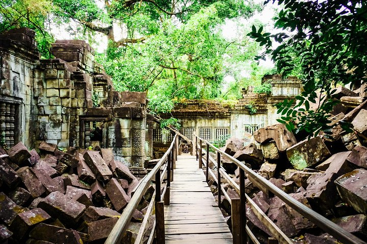 Preah Vihear, Koh Ker & Beng Mealea Tour