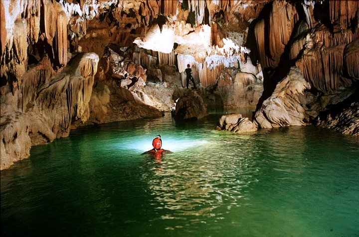 PHONG NHA CAVE -DARK CAVE 1 DAY TRIP FROM DONG HOI or PHONG NHA