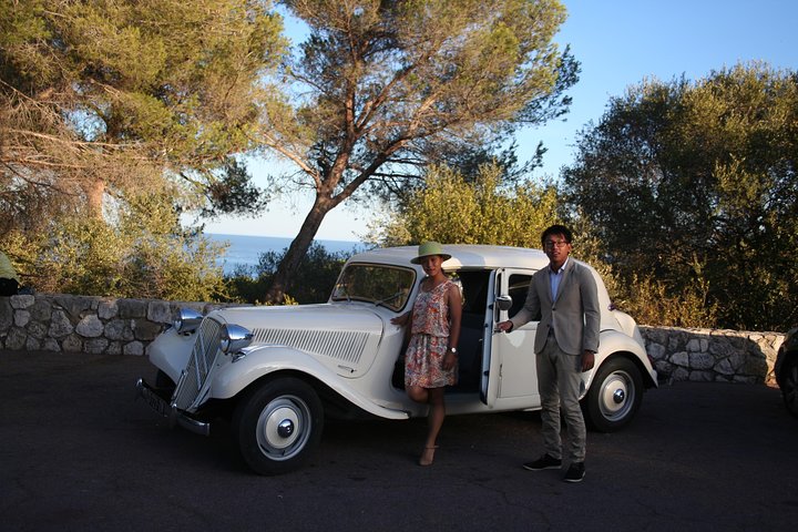Private tour by private car: Grasse, Cannes, Antibes