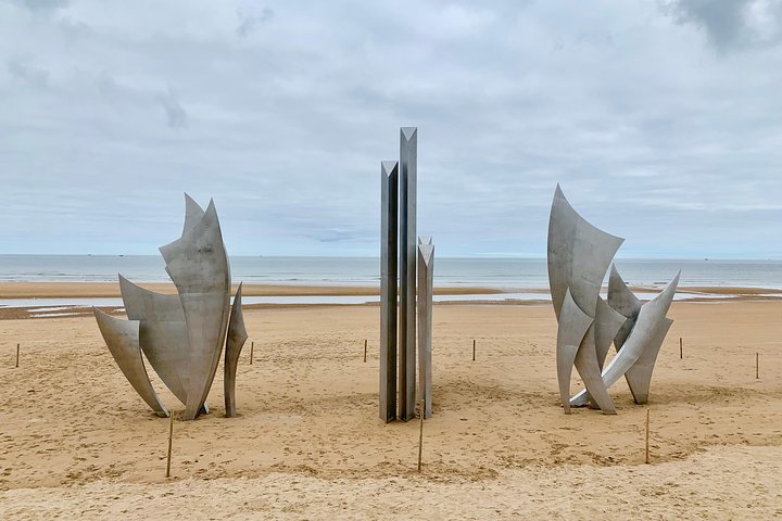 Normandy Battlefields D-Day Private Trip with VIP Services from Paris