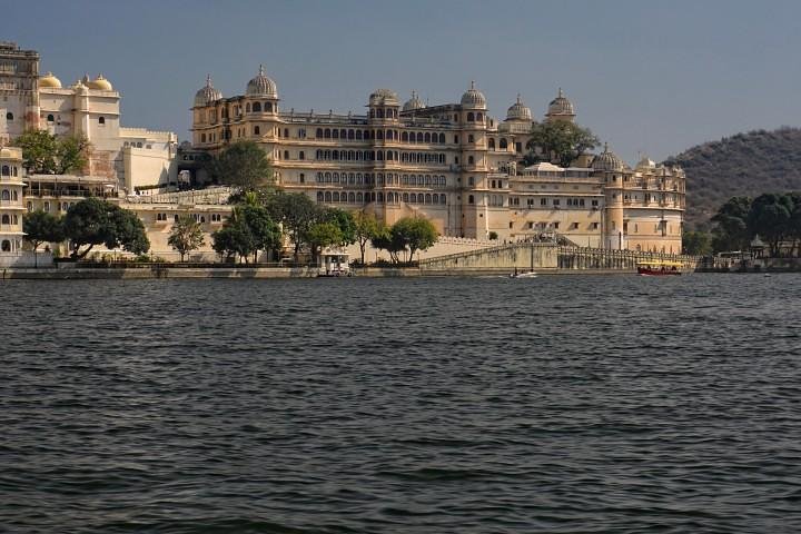 Full-Day Private City Tour of Udaipur Including Boat Ride in Lake Pichola