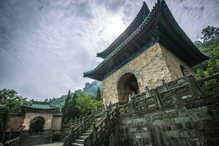 Private 2days tour to Shiyan Wudang Mountain start from Wuhan and end in Wuhan