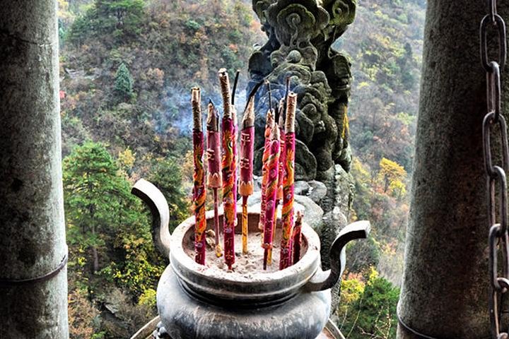 Private 2days tour to Shiyan Wudang Mountain start from Wuhan and end in Wuhan
