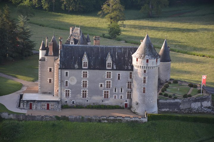 Hot Air Balloon Flight over the castle of Chenonceau / France