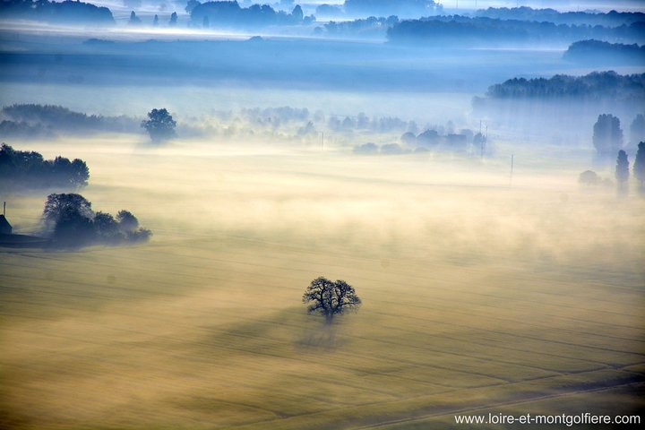 Hot Air Balloon Flight over the castle of Chenonceau / France