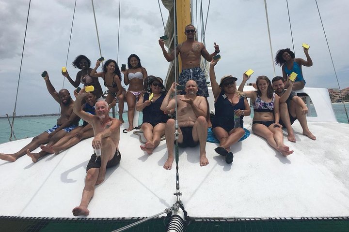 Arusun Catamaran Sail with Snorkeling in Aruba