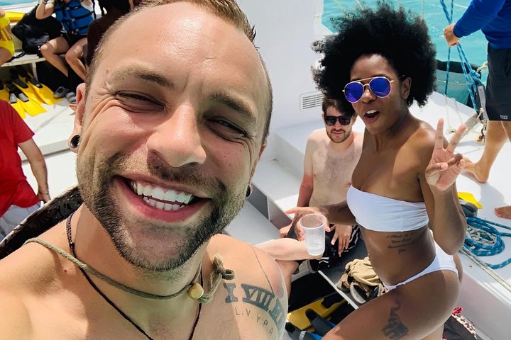 Arusun Catamaran Sail with Snorkeling in Aruba
