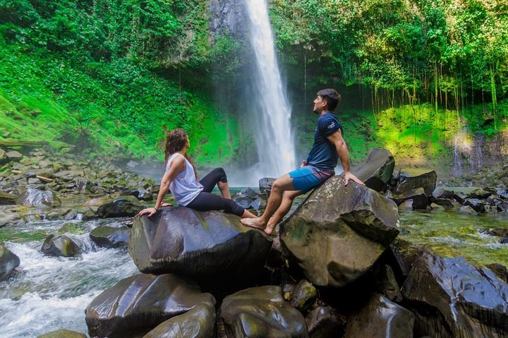 La Fortuna Waterfall, Hanging Bridges, Arenal Volcano Combo Tour