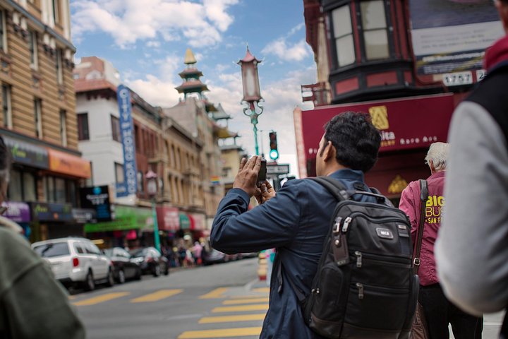 SF: Hop-on Hop-off Sightseeing Tour with Optional Sunset Tour