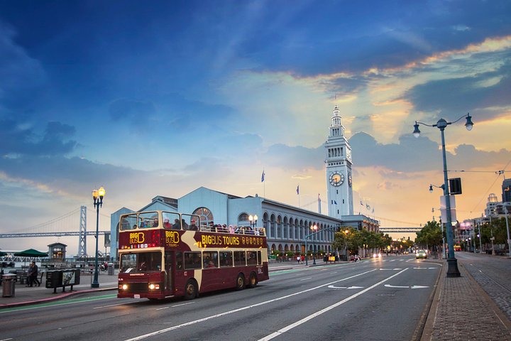 SF: Hop-on Hop-off Sightseeing Tour with Optional Sunset Tour