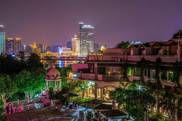 A Night Tour to Xiamen Gulang Island