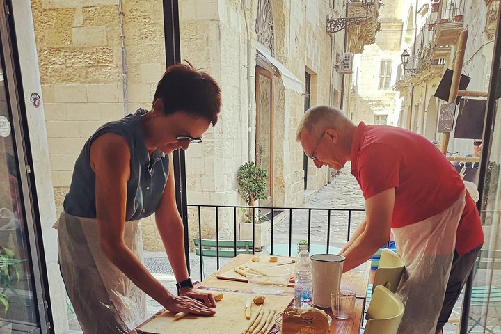 Orecchiette Cooking Class and Wine in Lecce