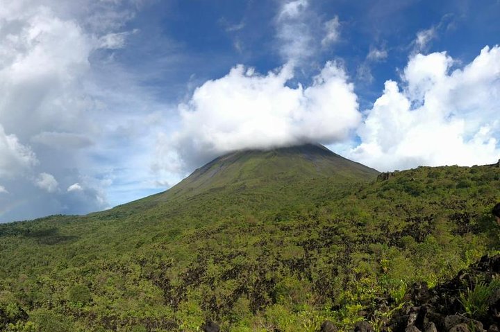 La Fortuna Waterfall, Hanging Bridges, Arenal Volcano Combo Tour