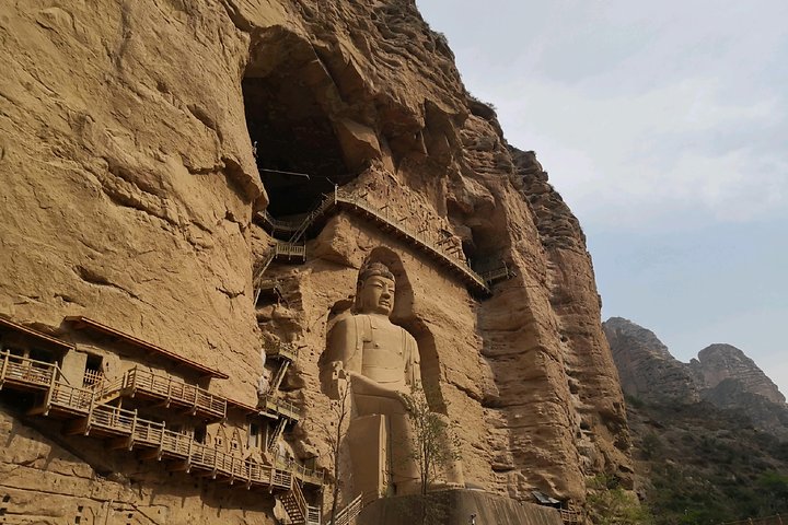 Lanzhou Private Day Tour: Binglingsi Grottoes and Liujiaxia Gorge