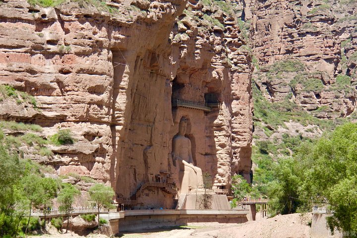 Lanzhou Private Day Tour: Binglingsi Grottoes and Liujiaxia Gorge