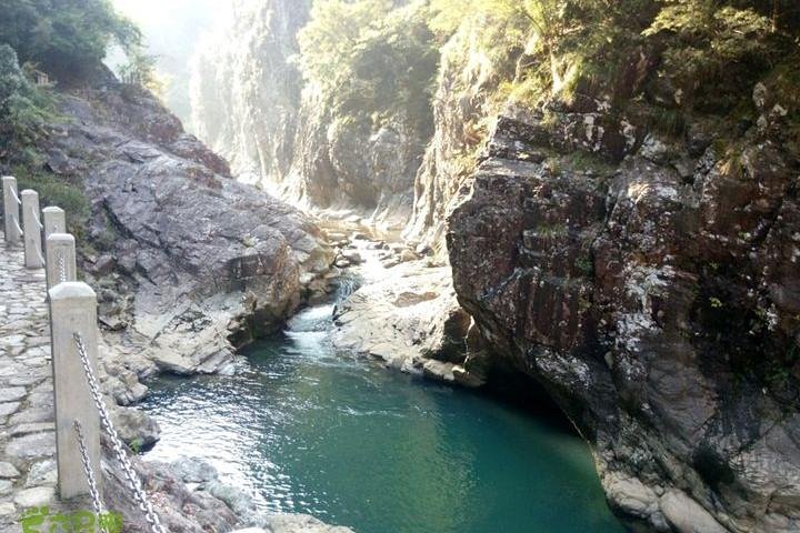 Private tour to Nan Xi river bamboo rafting and Lishui old street