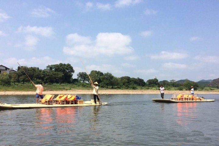 Private tour to Nan Xi river bamboo rafting and Lishui old street