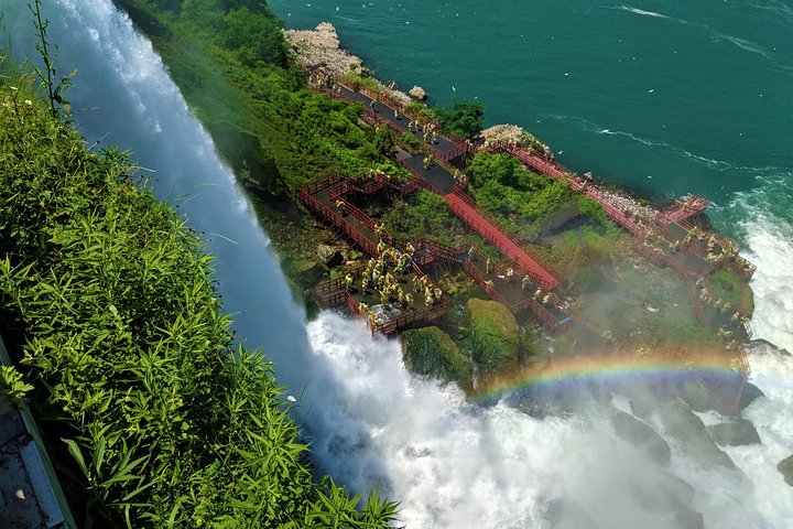 Niagara Falls Canadian Side Tour and Maid of the Mist Boat Ride Option