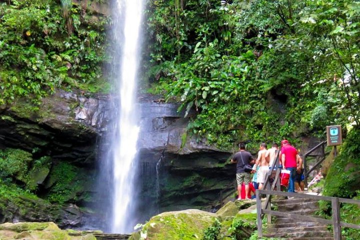 Ahuashiyacu Falls