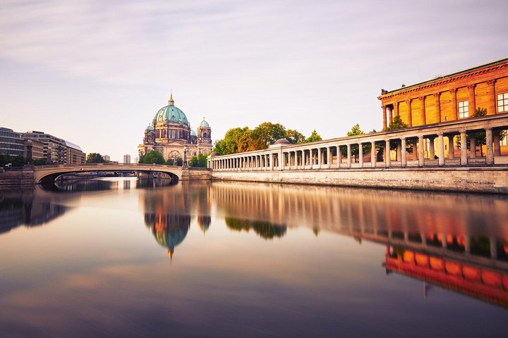 1-way private ride Karlovy Vary to Berlin - Mercedes Benz - up to 8 passengers