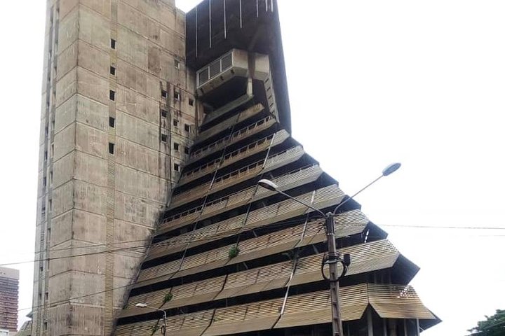 Abidjan Walking Tour (French and English)