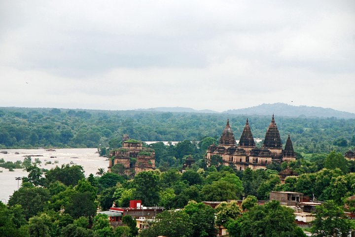All Inclusive Full Day Sightseeing Tour of Orchha