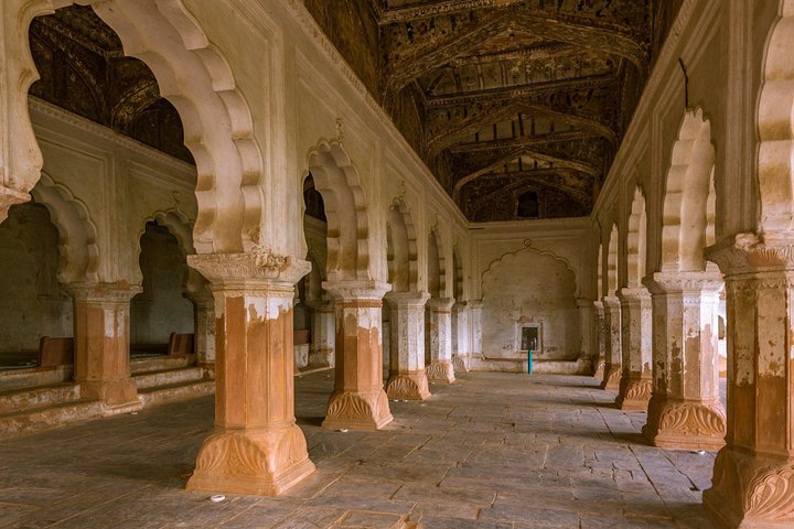 All Inclusive Full Day Sightseeing Tour of Orchha