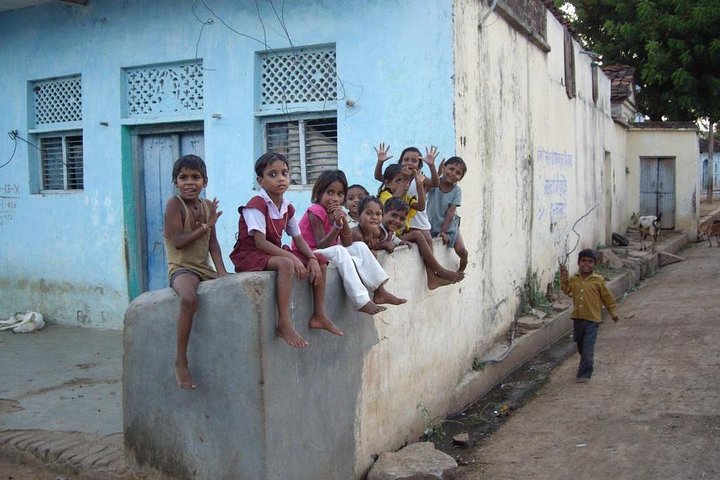 All Inclusive Tribal Village Walk with Visit to Taragram Project from Orchha