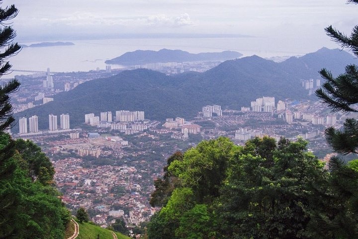 Penang City & Temple Tour With Penang Hill(Fast Lane)