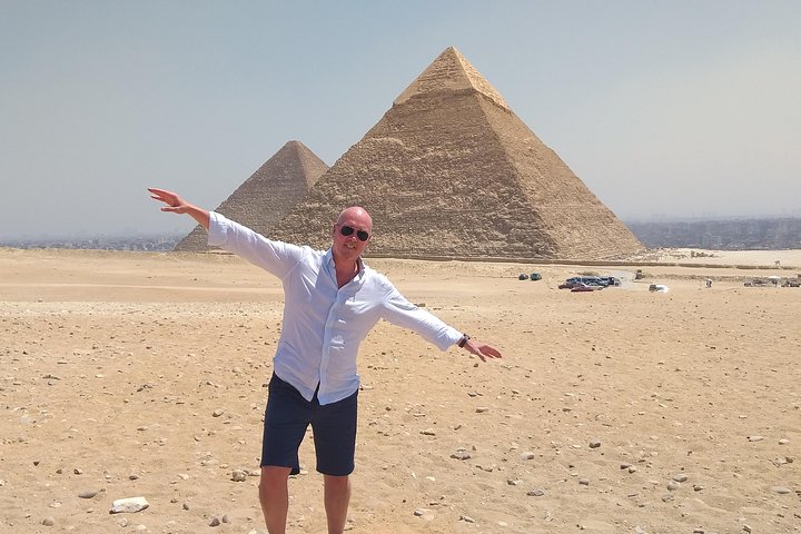 Half Day Tour Giza Pyramids& Great Sphinx with Private Tour Guide