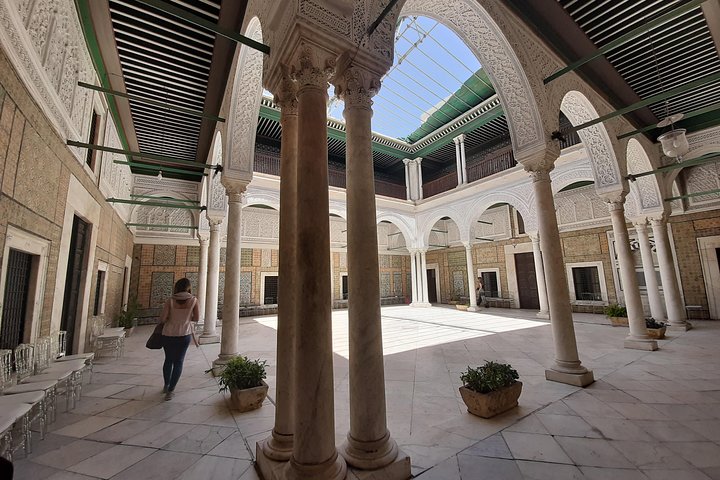 Private guided tour of the UNESCO world heritage medina of Tunis