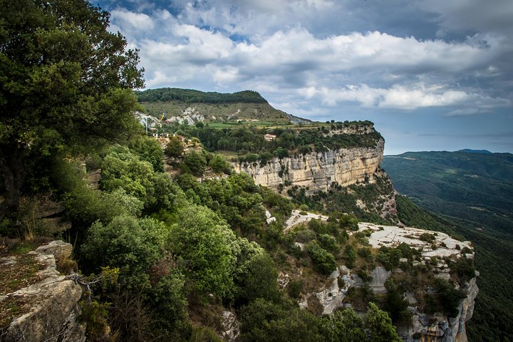 Medieval Three Villages Small Group Day Trip from Barcelona