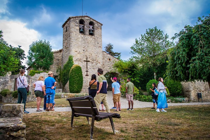 Medieval Three Villages Small Group Day Trip from Barcelona