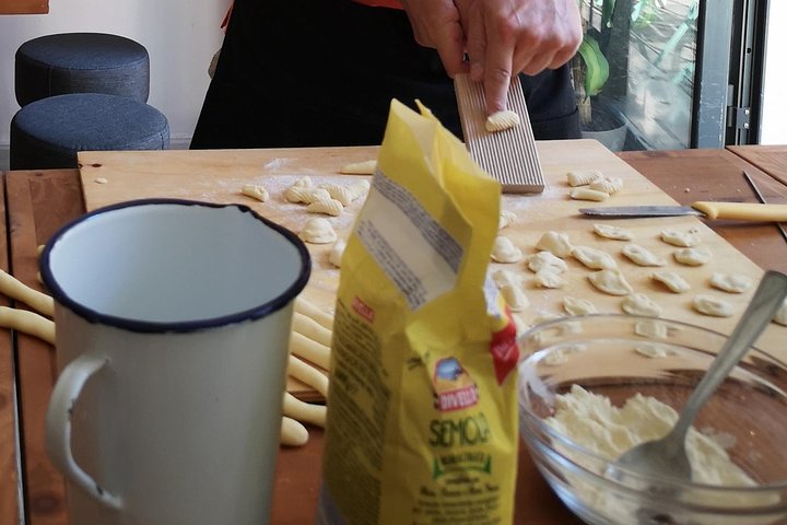 Orecchiette Cooking Class and Wine in Lecce