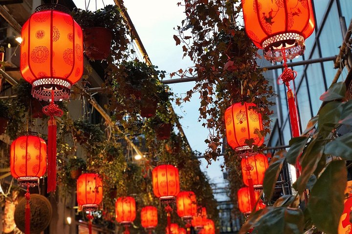 Private Shanghai Full Day City Tour with Old and New Highlights