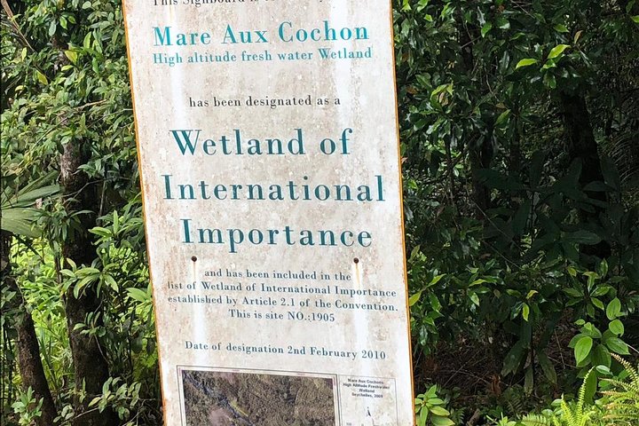 Explore Mare Aux Cochons Trail