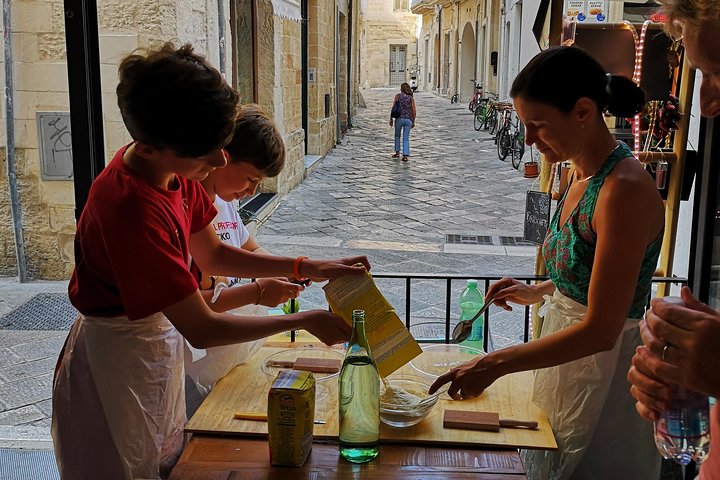 Orecchiette Cooking Class and Wine in Lecce